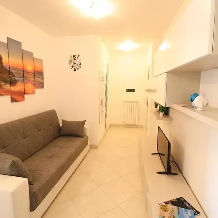 House Holidays Francesca To 3 Places