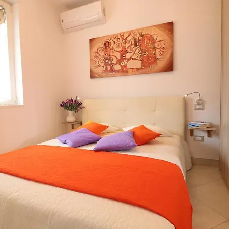 Holiday home House Holidays Francesca To 3 Places *